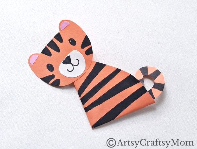 Tiger Corner Bookmark Papercraft 11 Whether it's International Tiger Day or World Wildlife Day, this tiger corner bookmark is the perfect craft to make! Perfect for learning about India too!