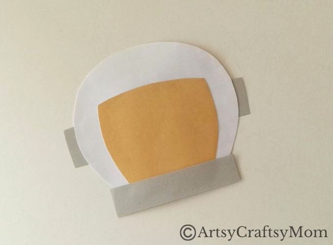 If you'd like your own little astronaut to play with, we've got a cute little toilet paper roll astronaut craft for you! Comes with a little moon to explore!