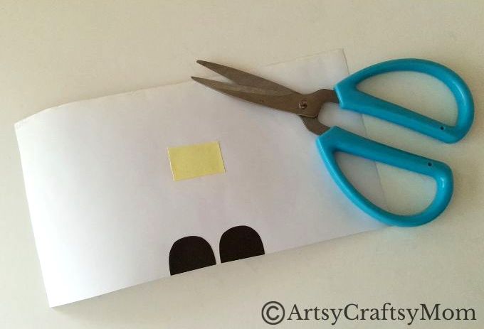 If you'd like your own little astronaut to play with, we've got a cute little toilet paper roll astronaut craft for you! Comes with a little moon to explore!