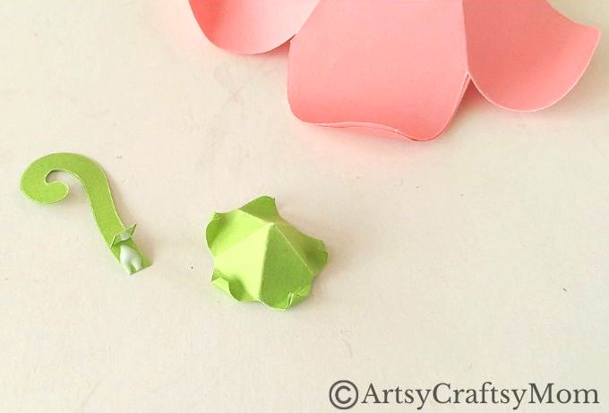 Toilet Paper Roll Fairy House Craft 19 This toilet paper roll fairy house is probably the cutest thing you'll see today! And the best part is that all you need are basic craft supplies!