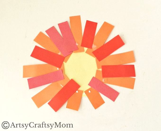 This lion shape papercraft is a two-in-one project for little kids, where they can learn about lions and about shapes, while having fun!