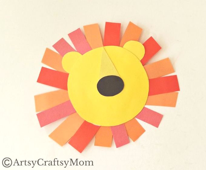 This lion shape papercraft is a two-in-one project for little kids, where they can learn about lions and about shapes, while having fun!