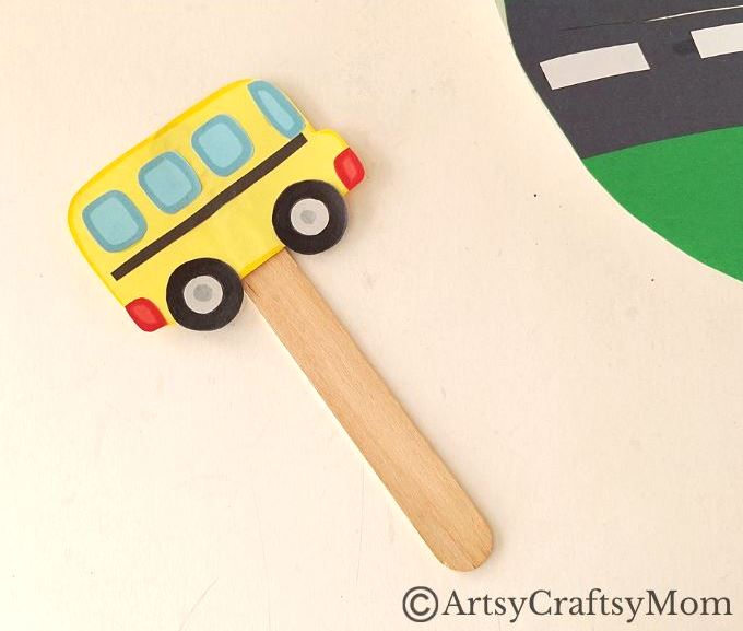 Grab any spare paper plates you have because we're going to make a fun moving school bus craft! It's perfect for Back To School Season!