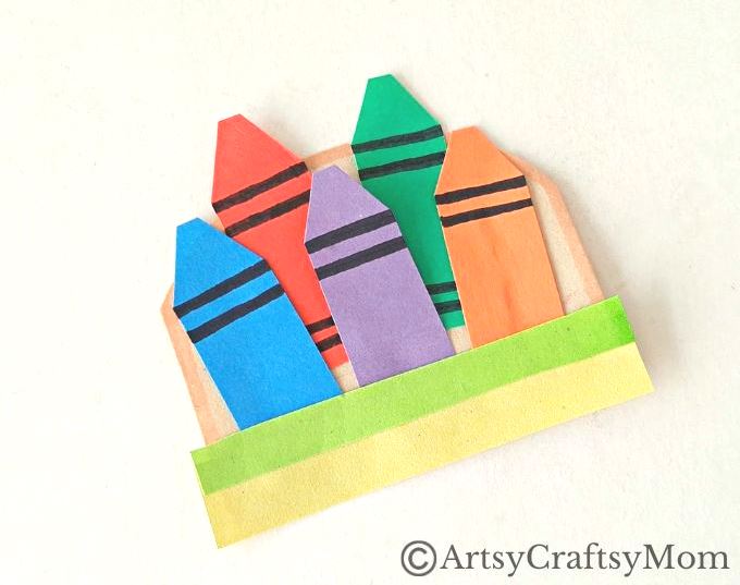 We've got the perfect Back to School project for you - a cute little notebook and crayons paper bag craft! Comes with a printable template!