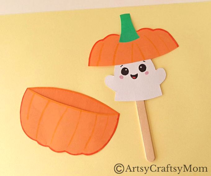 Two Halloween icons come together in this ghost in a pumpkin craft - a ghost, of course, and a Jack o' lantern! Easy to make and fun to play with!