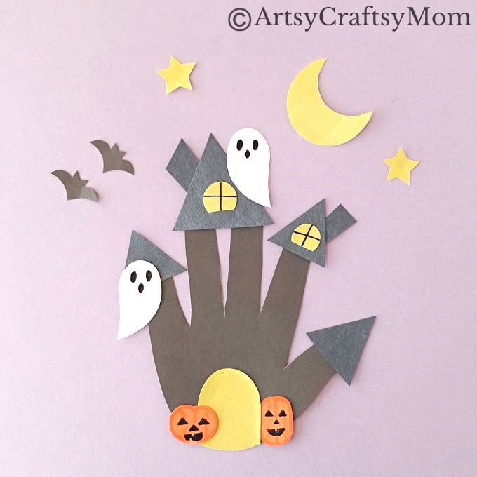 Did you know that you can turn a handprint into a haunted house? Well, that's exactly what we've done in our Handprint Haunted House Craft!